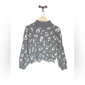 Pink Rose | Gray and White Leopard Print Cropped Mock Neck Sweater